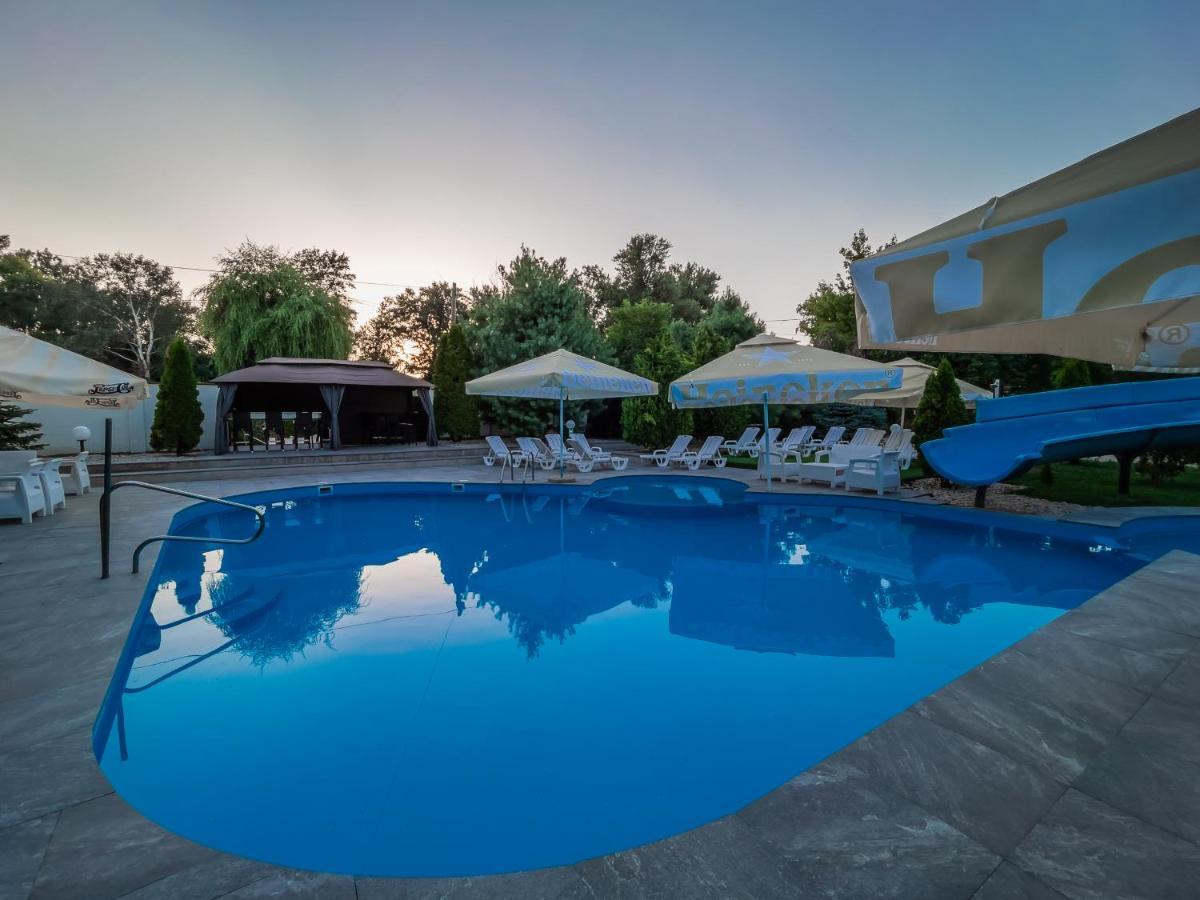 Club Hotel Pegasus Tiszaug Exterior foto